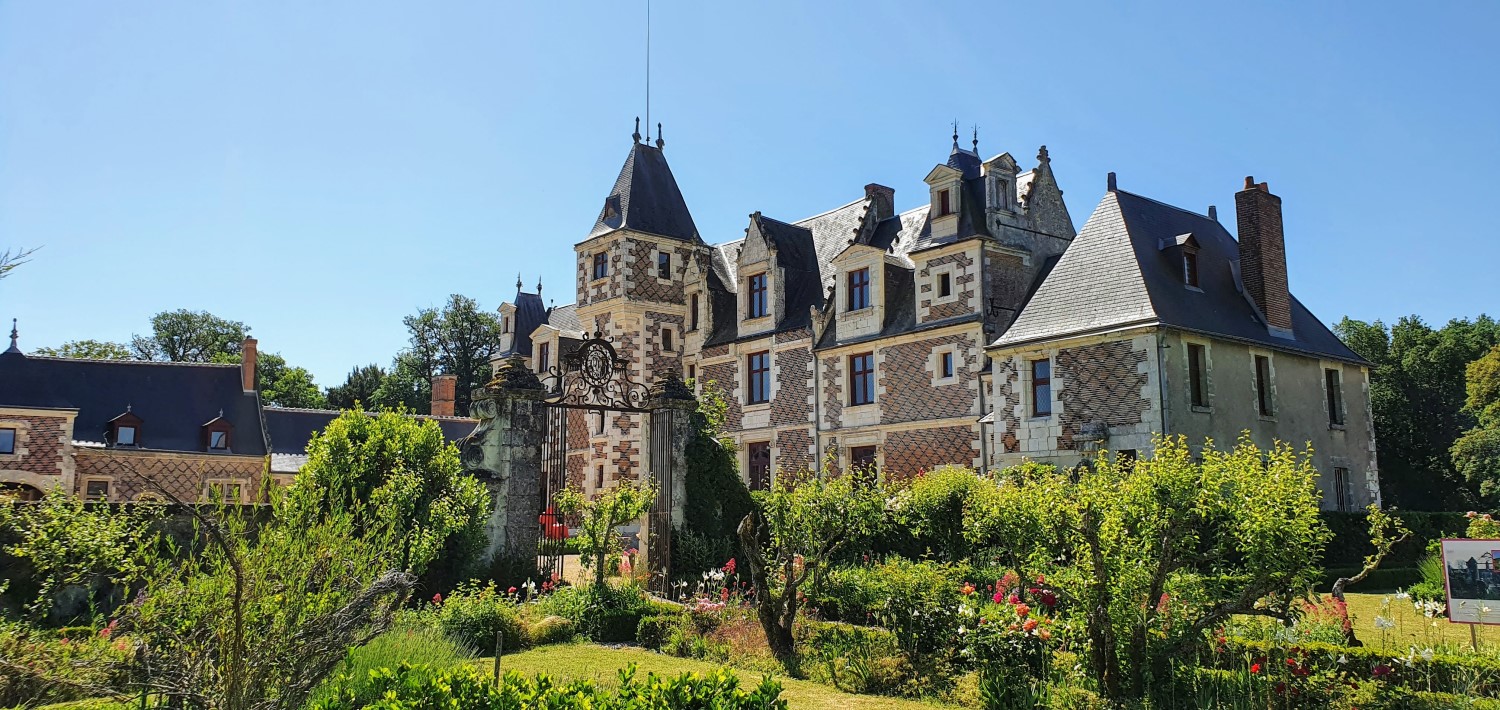 Vue du Château de Jallanges