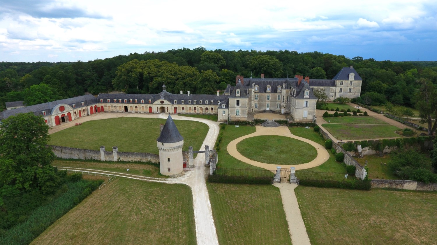 Vue aérienne du Château de Gizeux